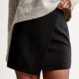 Abercrombie & Fitch NWOT Scarlett Wrap Mini Skort